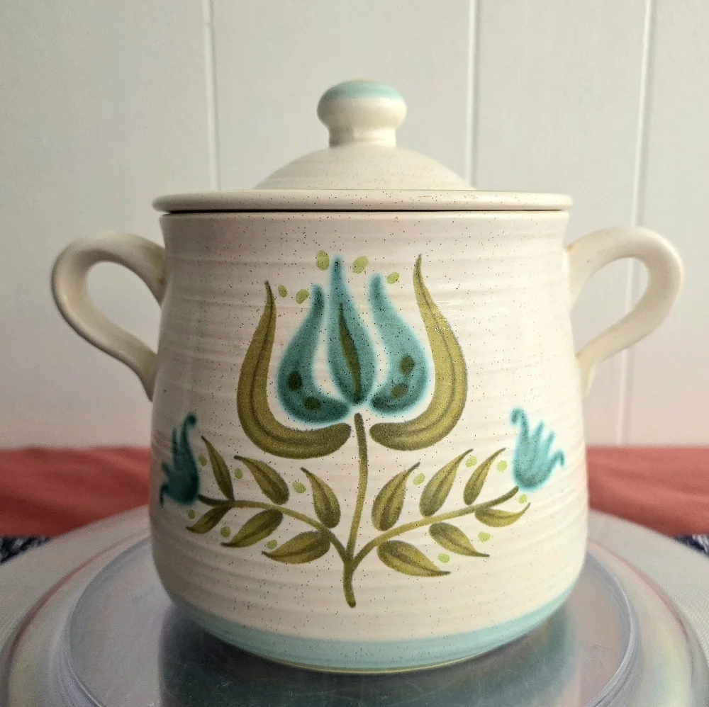 Franciscan Earthenware Tulip Time Bean Pot Exceptional Condition - Picture 1 of 6